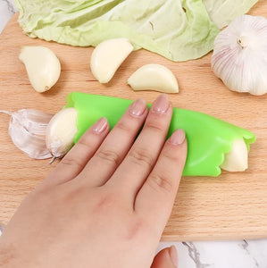 Silicone Garlic Peeler Practical Garlic Roller Stripper Peeling Vegetable Fruit Tools Household Creative Kitchen Gadgets Tools